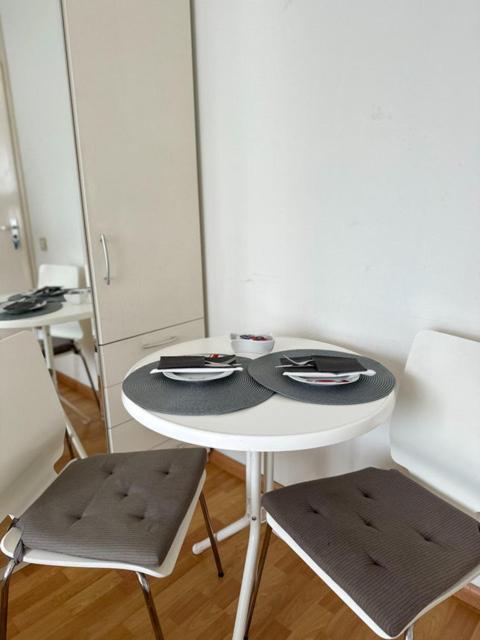 Room In 奥斯 外观 照片