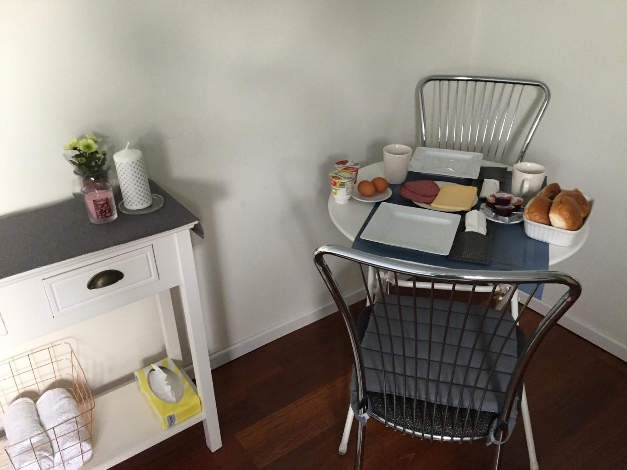 Room In 奥斯 外观 照片