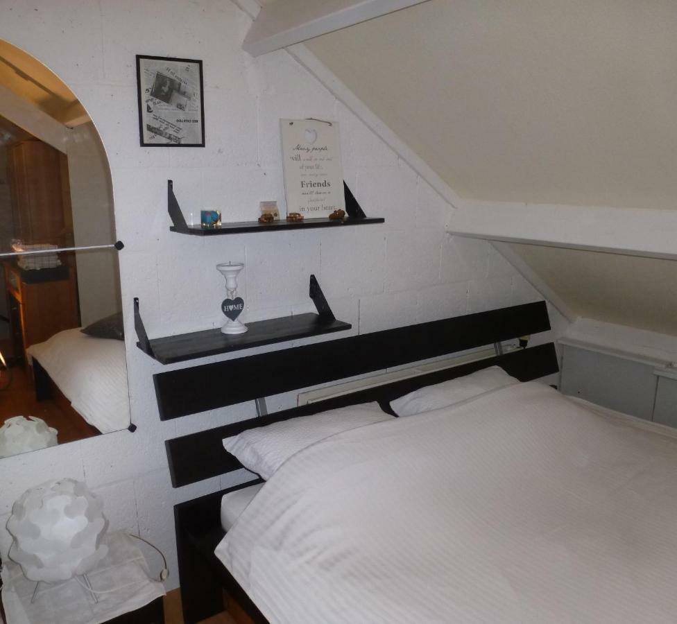 Room In 奥斯 外观 照片